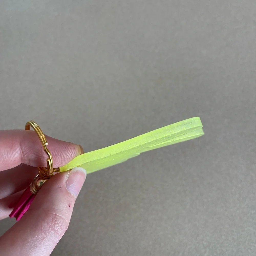 🎉🎉HP🎉🎉 Handmade Peace Sign Hand Keychain - Picture 3 of 6